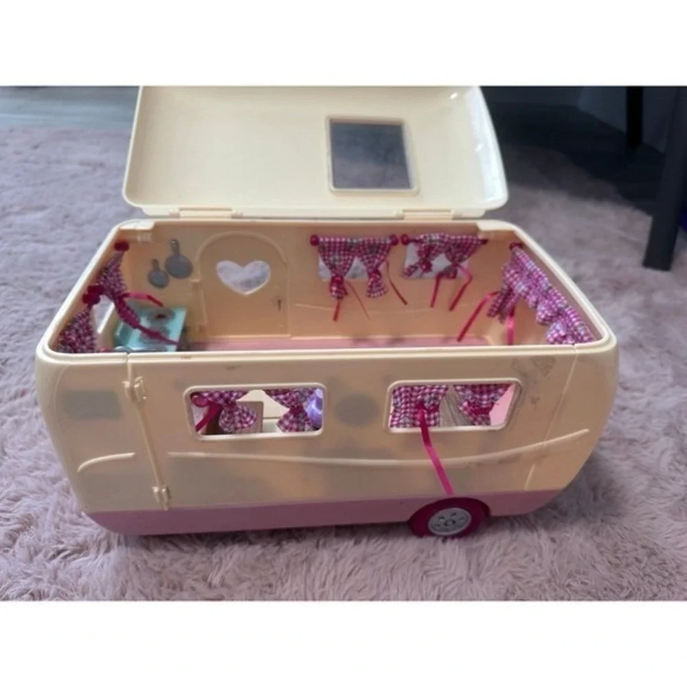 Kid's Play Toy Camper Trailer Dollhouse Furniture Kitchen Accessories